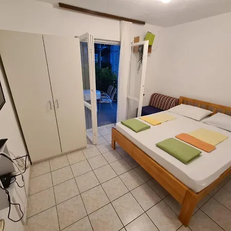 Iva I Marko Apartman Marina